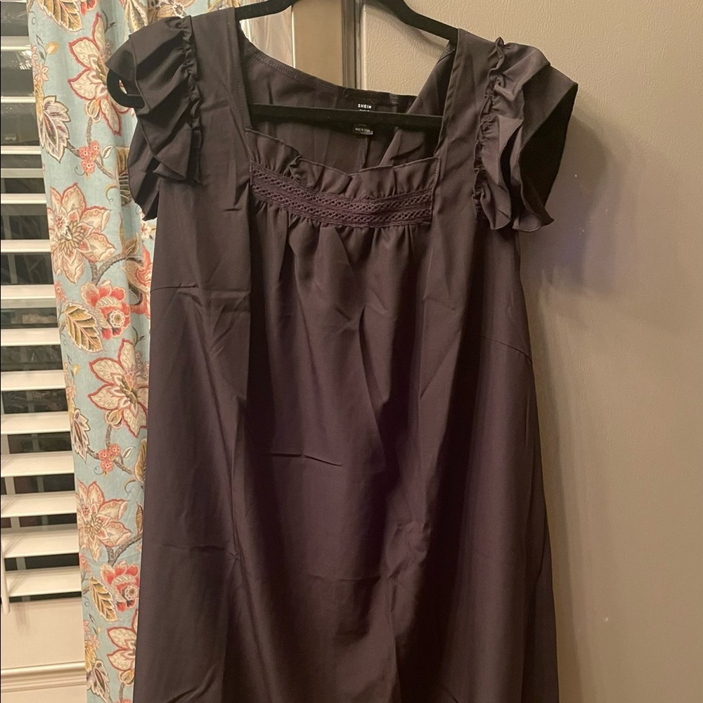 Black dress with ruffles 2X